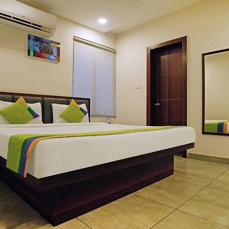 Treebo Lazystay Grand Patia Бхубанешвара Экстерьер фото